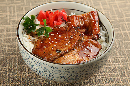 日式鳗鱼烤肉饭高清图片