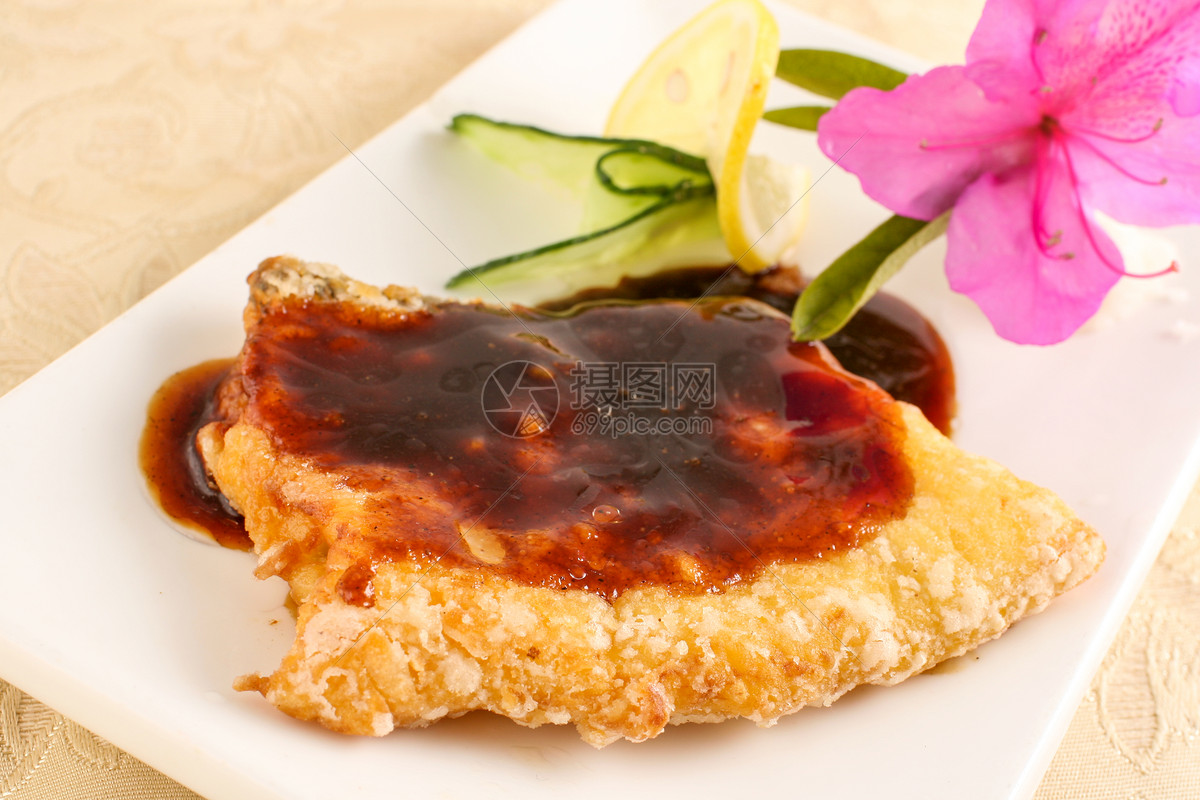 看风筝扮演、逛特征阛阓……就在明后天等你！