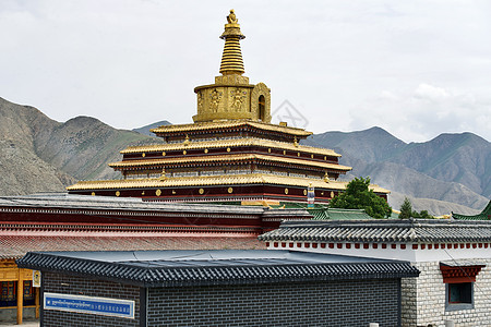 甘肃大气的佛教寺庙拉卜楞寺高清图片