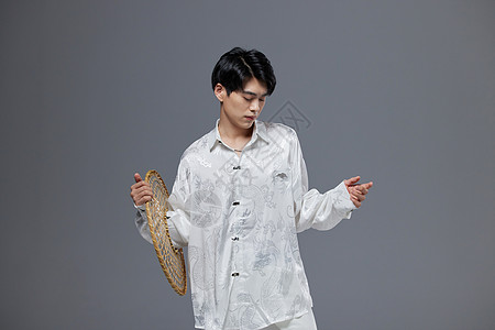 复古时装时尚新中式国潮青年男性背景
