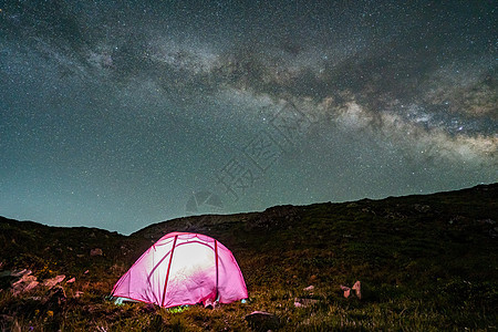 星空下露营图片