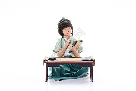 穿汉服的小女孩阅读古书传统教育高清图片素材