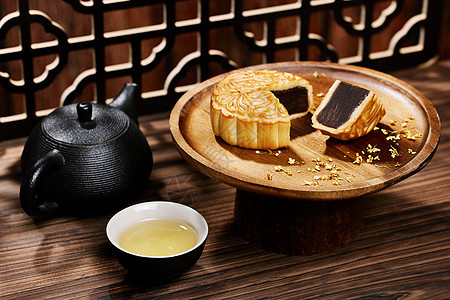 中国传统中秋豆沙馅月饼图片