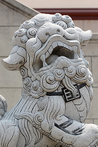在寺庙的石狮子雕塑图片