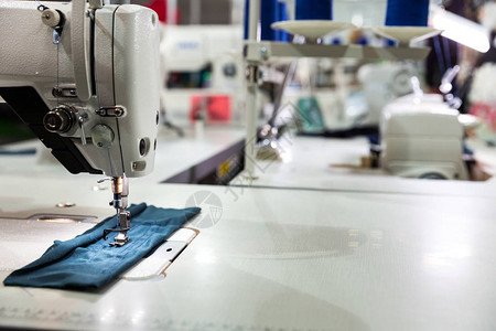 专业缝纫机及纺织裁缝设备布业工厂生图片