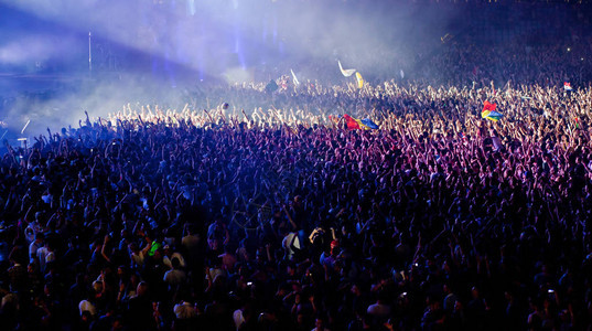 音乐会上的人群夏季音乐节背景图片