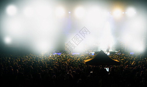 音乐会上的人群背景图片
