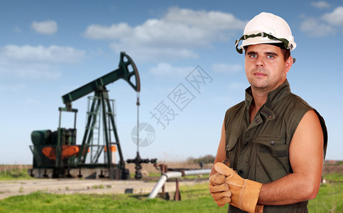 石油工业石油工人摆姿势图片