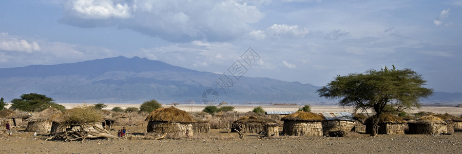 坦桑尼亚非洲村传统背景图片