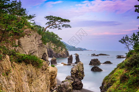 日本山口大三岛的日本海沿岸图片