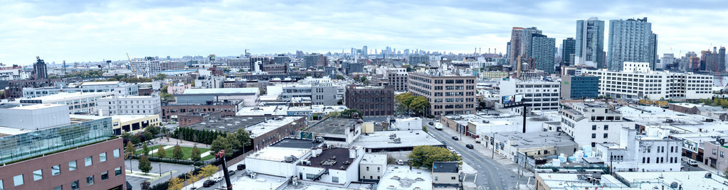 皇后区建筑物的全景皇后区是纽约市五个行政区中最东端和面图片