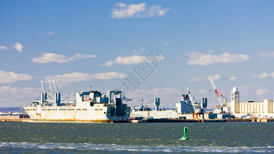 美国上纽约湾的港口图片