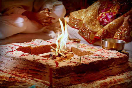 Puja的圣火使用图片