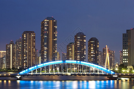 彩虹桥上的东京湾图片