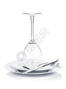 盘子和酒杯上的银器或餐具在白图片