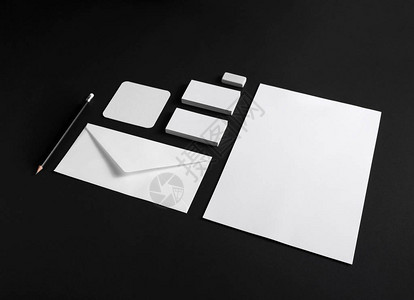 品牌身份模拟黑纸背景的空白公司文具假冒业务模板图片