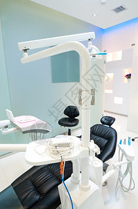 牙医办公室的白色内部图片