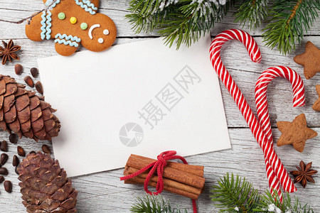 圣诞贺卡装饰品和雪花树图片