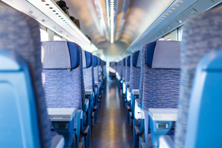 现代欧洲经济舱快车内高速列车厢的内图片