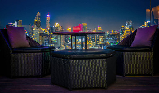 与泰国Bangkok夜幕后春宵在高楼酒吧和餐馆的ConnerB图片
