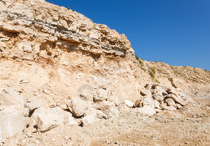 石灰在岩石发展中的作用图片