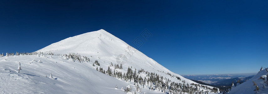 高雪山脉图片