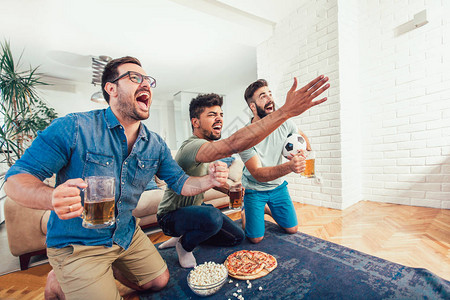 从未低谷！17/18赛季19岁姆巴佩，单赛季“仅”21球生涯最低