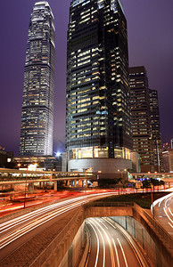 与汽车光迷离的香港夜图片