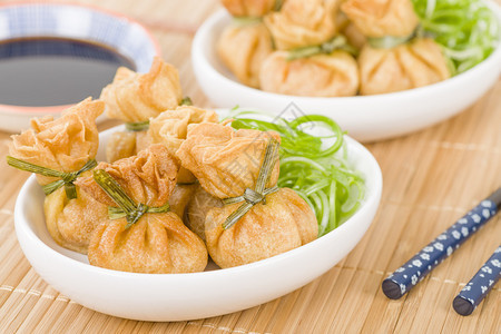 Wonton东方深油炸图片