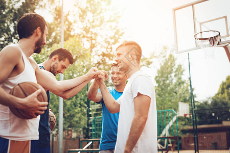 李智：申花给我们的压力非常大 大家都拼到了最后