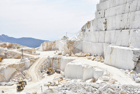 意大利的Carrara大理石采场使图片