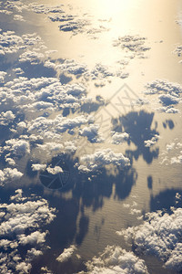 海洋上空云层图片