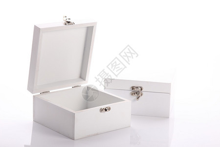 产品包装的白色木盒图片