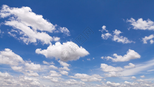 全景蓝天与云图片