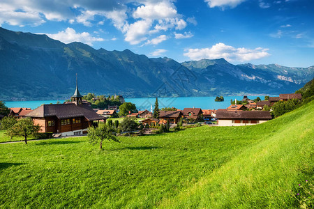 城市和因特拉肯湖的景象自然景观瑞士白图片