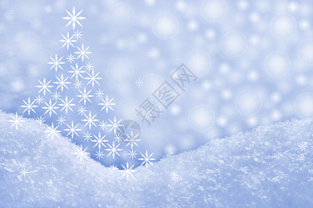 雪堆和圣诞树的细节图片