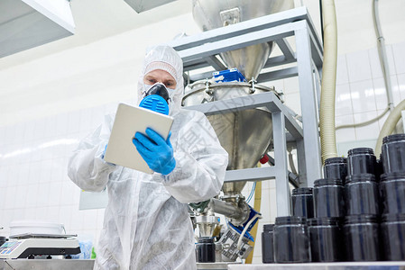 库门神！昨晚8次扑救欧冠生涯第二多！仅次于22年欧冠决赛9次