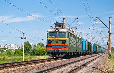 乌克兰基辅地区载运柴油火车图片
