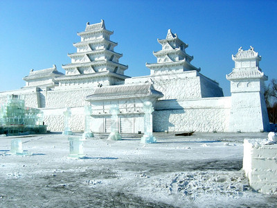 哈尔滨的雪宫图片