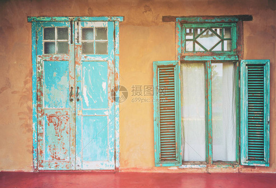 复古风格的老房子门窗复古建筑和老旧的设计Grunge图片