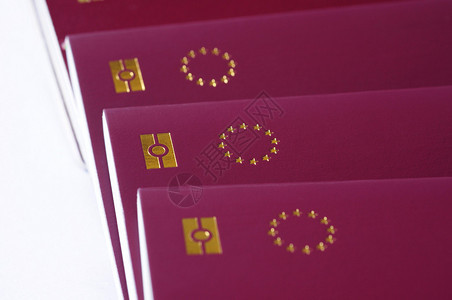 欧盟护照生物识别护照白色背景图片