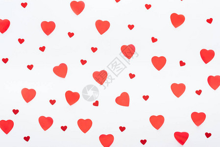 白日情人节概念中孤立的多纸红心的背景图片