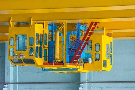 核电站工业桥式起重机黄舱图片