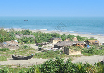 孟加拉国圣马丁岛的小渔村背景图片