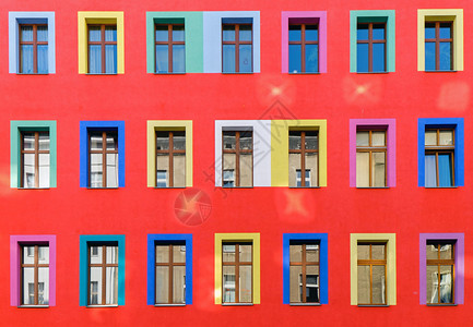 红色的建筑物外墙图片