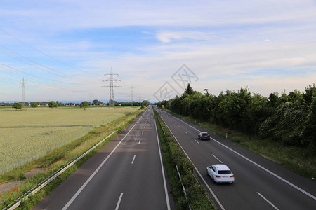 空荡的高速公路图片