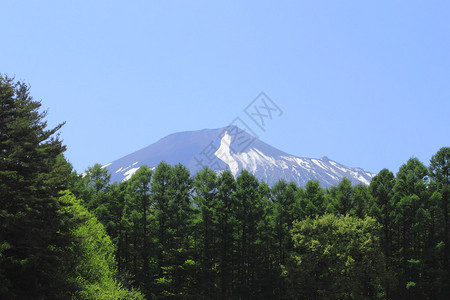 岩手山和在盛冈岩手东北的蓝天图片