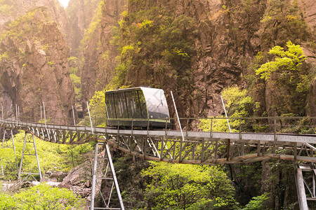 电车在去安徽黄山顶的路上图片