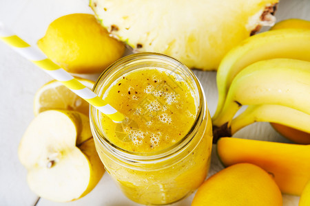 香蕉芒果柠檬果汁图片