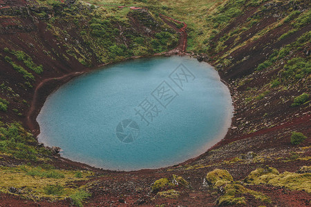 冰岛火山口湖Kerid鸟瞰图背景图片